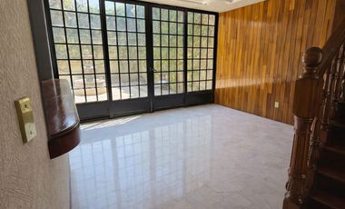 +++CASA EN VENTA EN JARDINES DE CELAYA+++