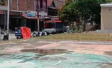 Dijual Cepat Rumah 2 Lantai Lokasi Strategis Pinggir Jalan Propinsi Di Tanru Tedong, Sidrap