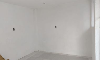 CASA EN VENTA  DENTRO DE PRIVADA EN  BELLAVISTA C. IZCALLI