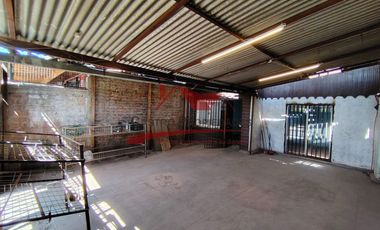Casa Esquina de Un Piso con Local Comercial, 3 Dormitorios, 1 Baño, Villa Independencia Oriente, Comuna de Conchali.