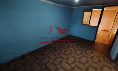 Casa Esquina de Un Piso con Local Comercial, 3 Dormitorios, 1 Baño, Villa Independencia Oriente, Comuna de Conchali.