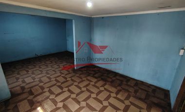Casa Esquina de Un Piso con Local Comercial, 3 Dormitorios, 1 Baño, Villa Independencia Oriente, Comuna de Conchali.
