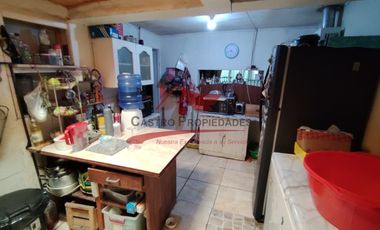 Casa Ampliada de Dos Pisos con 5 Dormitorios, 2 Baños, Villa Condell, Comuna San Bernardo.