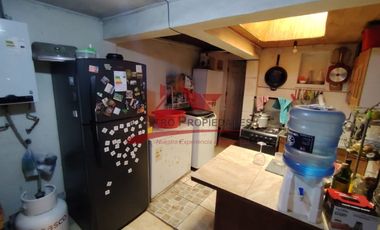 Casa Ampliada de Dos Pisos con 5 Dormitorios, 2 Baños, Villa Condell, Comuna San Bernardo.