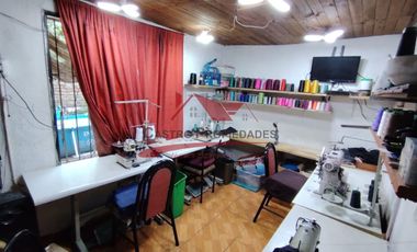 Casa Ampliada de Dos Pisos con 5 Dormitorios, 2 Baños, Villa Condell, Comuna San Bernardo.