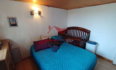Casa Ampliada de Dos Pisos con 5 Dormitorios, 2 Baños, Villa Condell, Comuna San Bernardo.