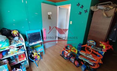 Casa Ampliada de Dos Pisos con 5 Dormitorios, 2 Baños, Villa Condell, Comuna San Bernardo.