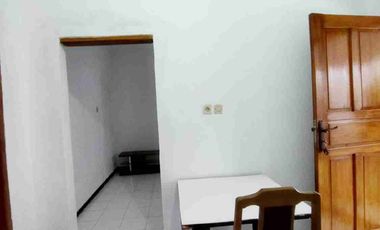 Rumah Sewa Sayap Bkr dekat Satu University Unla Ramdhan Superindo Griya Bubat strategis 2 lantai ada include 2 paviliun n kost
