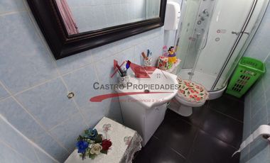 Hermosa Casa Ampliada de Dos Pisos con 5 Dormitorios, 2 Baños, Comuna de Buin.
