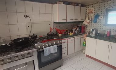 Restaurant Funcionando, Amoblado y Equipado con Una Cabaña Amoblada, Nehuentue, Comuna de Carahue, Novena Region.