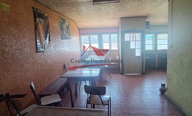Restaurant Funcionando, Amoblado y Equipado con Una Cabaña Amoblada, Nehuentue, Comuna de Carahue, Novena Region.