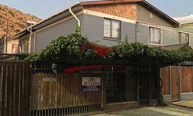 Casa Ampliada de Dos Pisos, 3 Dormitorios, 2 Baños , Villa Lo Boza, Comuna de Renca.