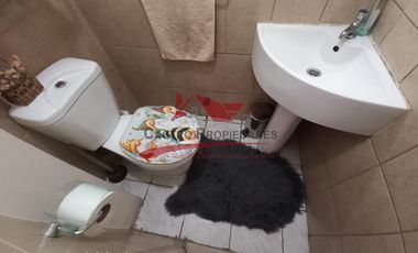 Casa de Dos Pisos con 2 Dormitorios, 2 Baños, Villa Valle Nevado 5 Comuna San Bernardo.