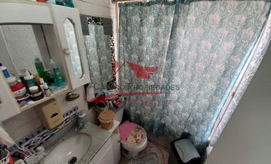 Casa de Dos Pisos con 2 Dormitorios, 2 Baños, Villa Valle Nevado 5 Comuna San Bernardo.