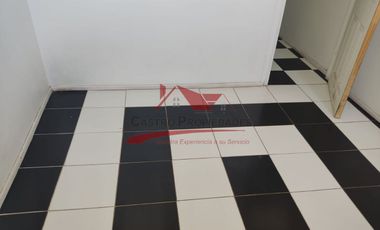 Casa Dos Pisos Ampliada con 3 Dormitorios, 1 Baño, Calle Topocalma, comuna de Renca