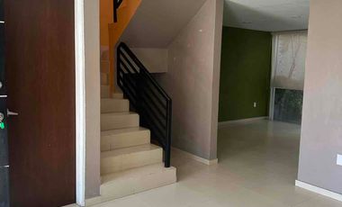 HERMOSA CASA COTO PRIV.  ABEDUL. EN SANTA ANA TEPETITLAN; ZAPOPAN JALISCO.