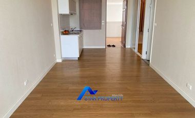 HOT DEAL Luxury Beachfront Condominium at Boathouse Cha-am, Hua Hin