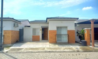 Casa de alquiler en la Urbanización Savalí, Vía a Salitre, 2 dormitorios.