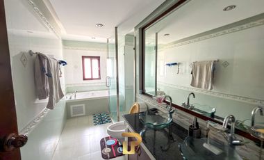 Massive Pattaya Pool Villa for Sale 7.5 MB almost 1-Rai in Nong Pla Lai, Near Highway 36 & International Schools