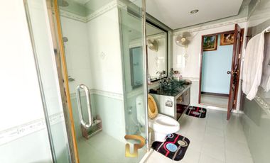 Massive Pattaya Pool Villa for Sale 7.5 MB almost 1-Rai in Nong Pla Lai, Near Highway 36 & International Schools