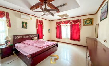 Massive Pattaya Pool Villa for Sale 7.5 MB almost 1-Rai in Nong Pla Lai, Near Highway 36 & International Schools
