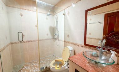 Massive Pattaya Pool Villa for Sale 7.5 MB almost 1-Rai in Nong Pla Lai, Near Highway 36 & International Schools