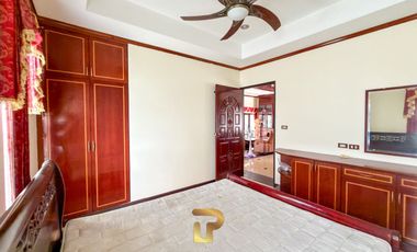 Massive Pattaya Pool Villa for Sale 7.5 MB almost 1-Rai in Nong Pla Lai, Near Highway 36 & International Schools