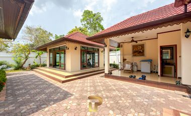 Massive Pattaya Pool Villa for Sale 7.5 MB almost 1-Rai in Nong Pla Lai, Near Highway 36 & International Schools