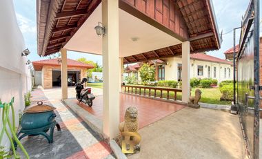Massive Pattaya Pool Villa for Sale 7.5 MB almost 1-Rai in Nong Pla Lai, Near Highway 36 & International Schools