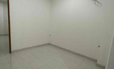 DISEWAKAN RUMAH 4 LANTAI SEMI FURNISHED DI DUTA MAS