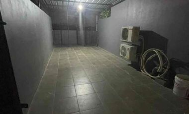 DISEWAKAN RUMAH 4 LANTAI SEMI FURNISHED DI DUTA MAS
