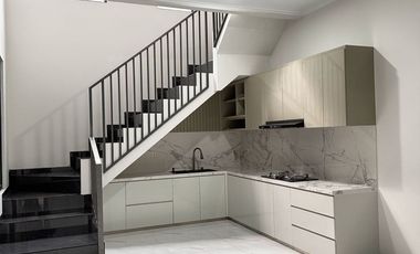 Jual Sewa Rumah Modern Singgasana Pradana