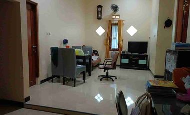 Jual rumah siap huni  keyongan negosari dekat exit tol adisumarmo
