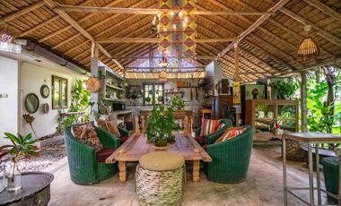 Rustic Private Lake House – Resort-Style Property