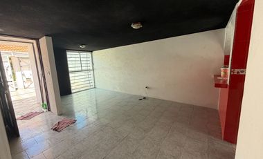 Casa en venta en Bosques de San Sebastián | Cerrada con portón | Cochera eléctrica
