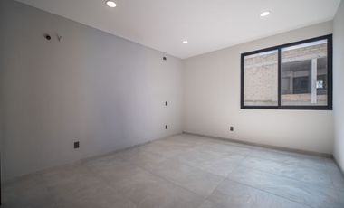 Casa de 5 recamaras Solares – Altanza Zona Real
