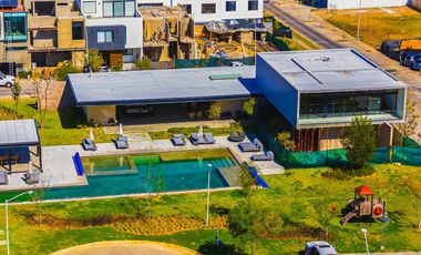 Casa de 5 recamaras Solares – Altanza Zona Real
