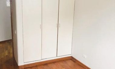 VENDO LINDO DEPARTAMENTO REMODELADO TIPO CASITA EN PISO 1 - SALIDA A PARQUE CONDOMINIO - 3 DOR. - COCHERAS - EXCLUSIVA UBICACIÓN - SANTA TERESA -SURCO