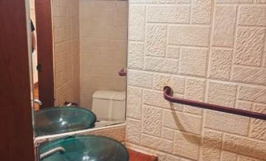 VENDO LINDO DEPARTAMENTO REMODELADO TIPO CASITA EN PISO 1 - SALIDA A PARQUE CONDOMINIO - 3 DOR. - COCHERAS - EXCLUSIVA UBICACIÓN - SANTA TERESA -SURCO