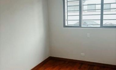 VENDO LINDO DEPARTAMENTO REMODELADO TIPO CASITA EN PISO 1 - SALIDA A PARQUE CONDOMINIO - 3 DOR. - COCHERAS - EXCLUSIVA UBICACIÓN - SANTA TERESA -SURCO
