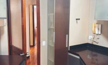 VENDO LINDO DEPARTAMENTO REMODELADO TIPO CASITA EN PISO 1 - SALIDA A PARQUE CONDOMINIO - 3 DOR. - COCHERAS - EXCLUSIVA UBICACIÓN - SANTA TERESA -SURCO