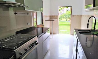 VENDO LINDO DEPARTAMENTO REMODELADO TIPO CASITA EN PISO 1 - SALIDA A PARQUE CONDOMINIO - 3 DOR. - COCHERAS - EXCLUSIVA UBICACIÓN - SANTA TERESA -SURCO