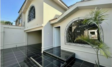 CASA en VENTA en SURCO