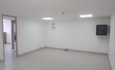 Oficina en venta en Naranjal, Laureles