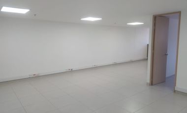 Oficina en venta en Naranjal, Laureles