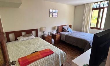 VENDO CASA DE 3 PISOS CALLE LOS JACIENTOS SANTIAGO DE SURCO