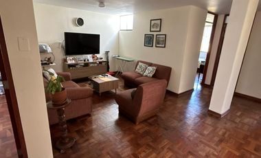 VENDO CASA DE 3 PISOS CALLE LOS JACIENTOS SANTIAGO DE SURCO