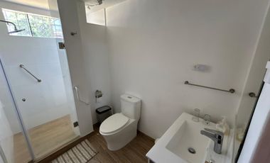 VENDO CASA DE 3 PISOS CALLE LOS JACIENTOS SANTIAGO DE SURCO