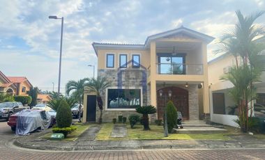Casa amoblada en alquiler, Ciudad Celeste