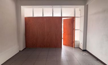 Oficinas en arriendo de distintos tamaños en Galería O’Higgins, acceso por Benavente 531, Puerto Montt